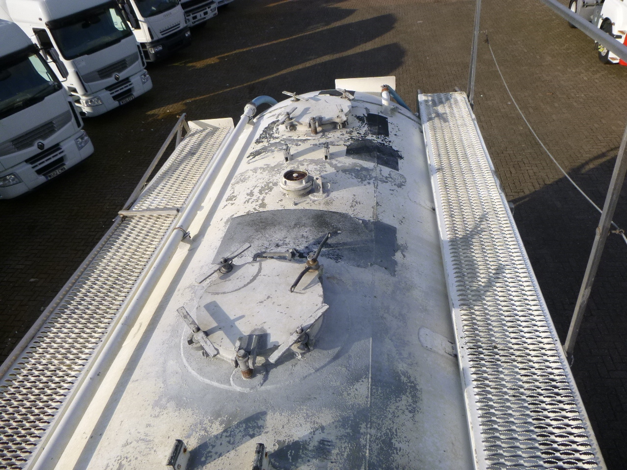 Cisterna semirremolque para transporte de harina L.A.G. Powder tank alu 58.5 m3 (tipping): foto 11