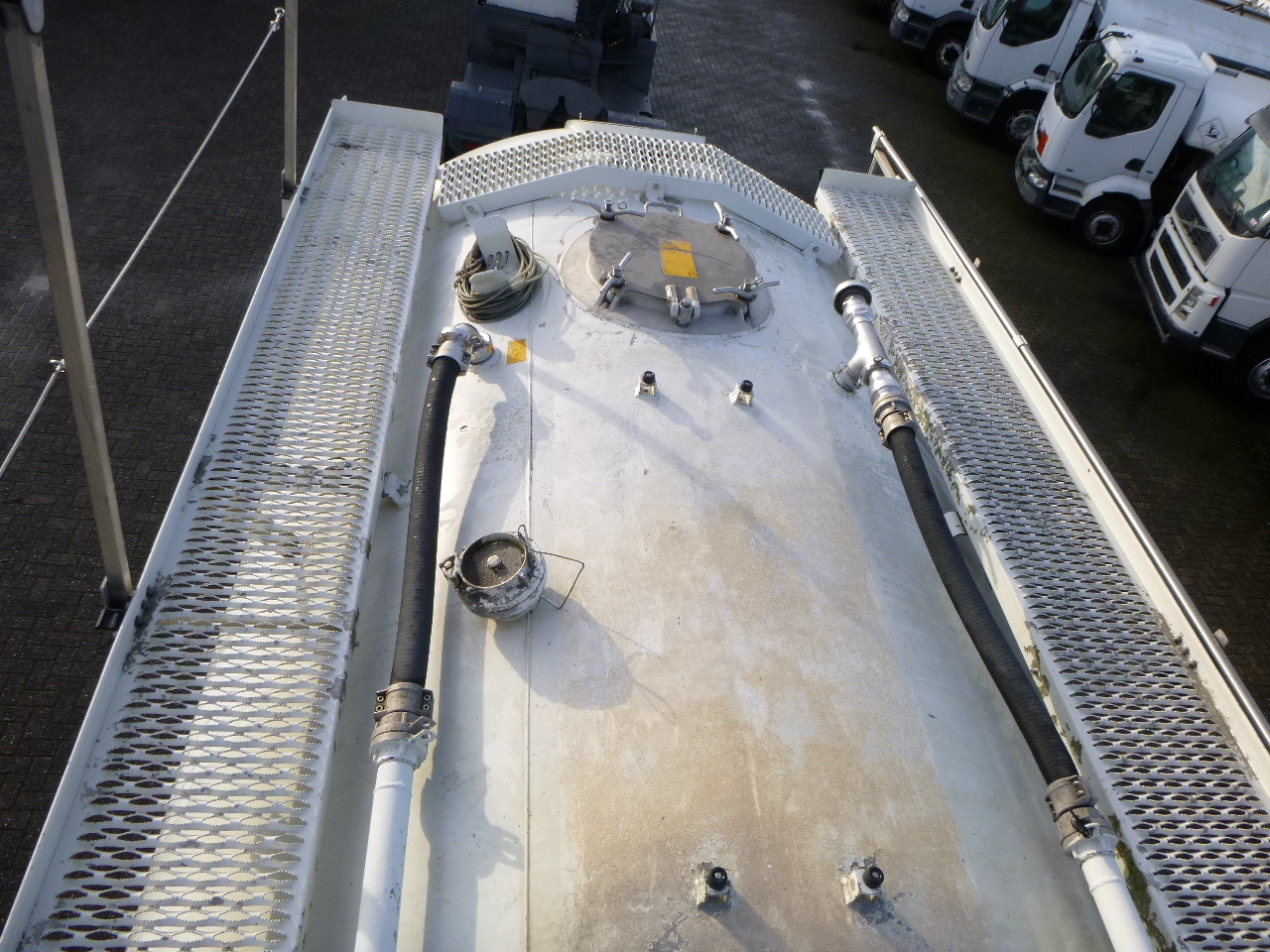 Cisterna semirremolque para transporte de harina L.A.G. Powder tank alu 60.5 m3 (tipping): foto 10