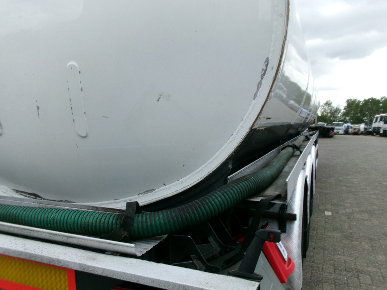 Cisterna semirremolque para transporte de combustible Lakeland Fuel tank alu 42.8 m3 / 6 comp + pump: foto 16