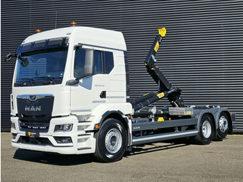 Multibasculante camión MAN TGS 26.470