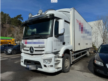 Camión caja cerrada MERCEDES-BENZ Actros