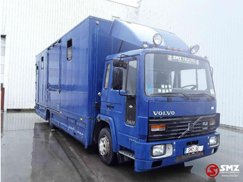 Transporte de ganado camión VOLVO FL6