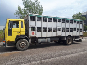 Transporte de ganado camión VOLVO FL