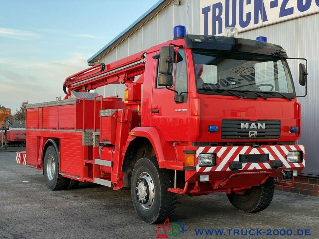Camión de bomberos MAN 18.280 4x4 Feuerwehr 25m Höhe Rettungskorb: foto 8