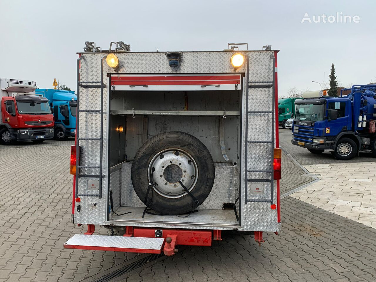 Camión de bomberos Volvo F613 Turbo / 2000l/min pump / 1000l foam / GOOD CONDITION: foto 25