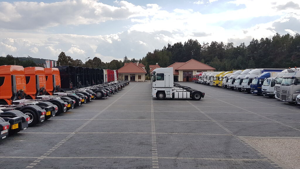 DUETDUDA - Maquinaria de construcción undefined: foto 13