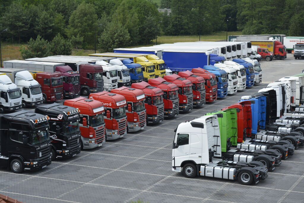 DUETDUDA - Maquinaria de construcción undefined: foto 24