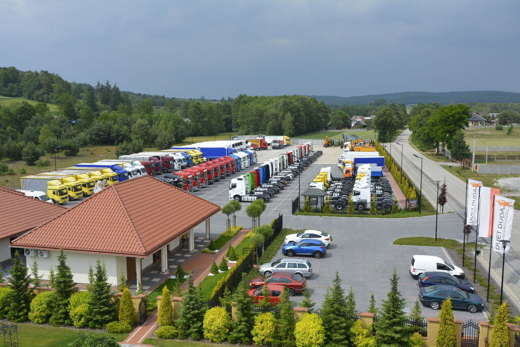 DUETDUDA - Maquinaria de construcción undefined: foto 3