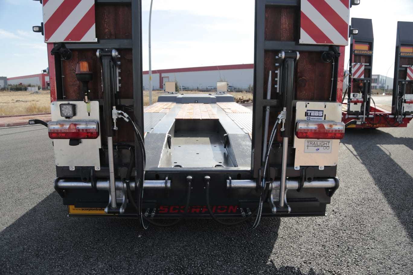 SCORPION TRAILER undefined: foto 17