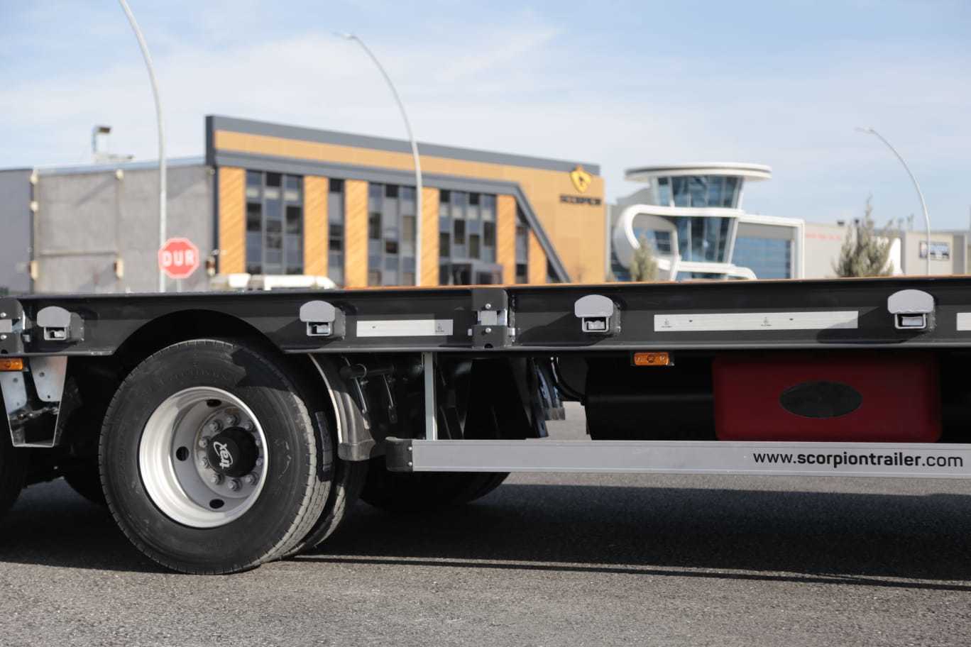 SCORPION TRAILER undefined: foto 31