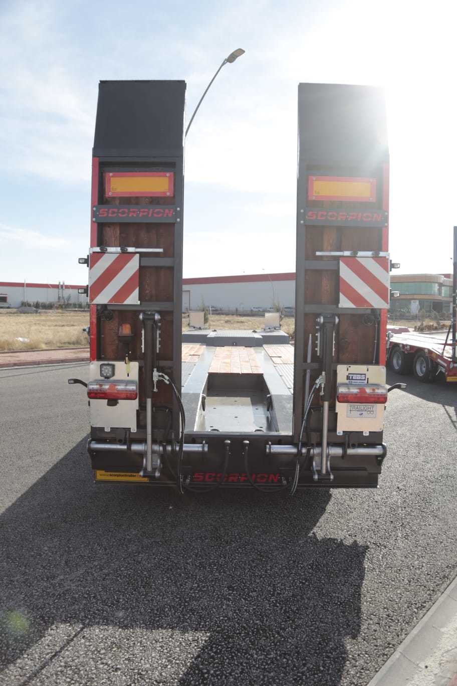 SCORPION TRAILER undefined: foto 35