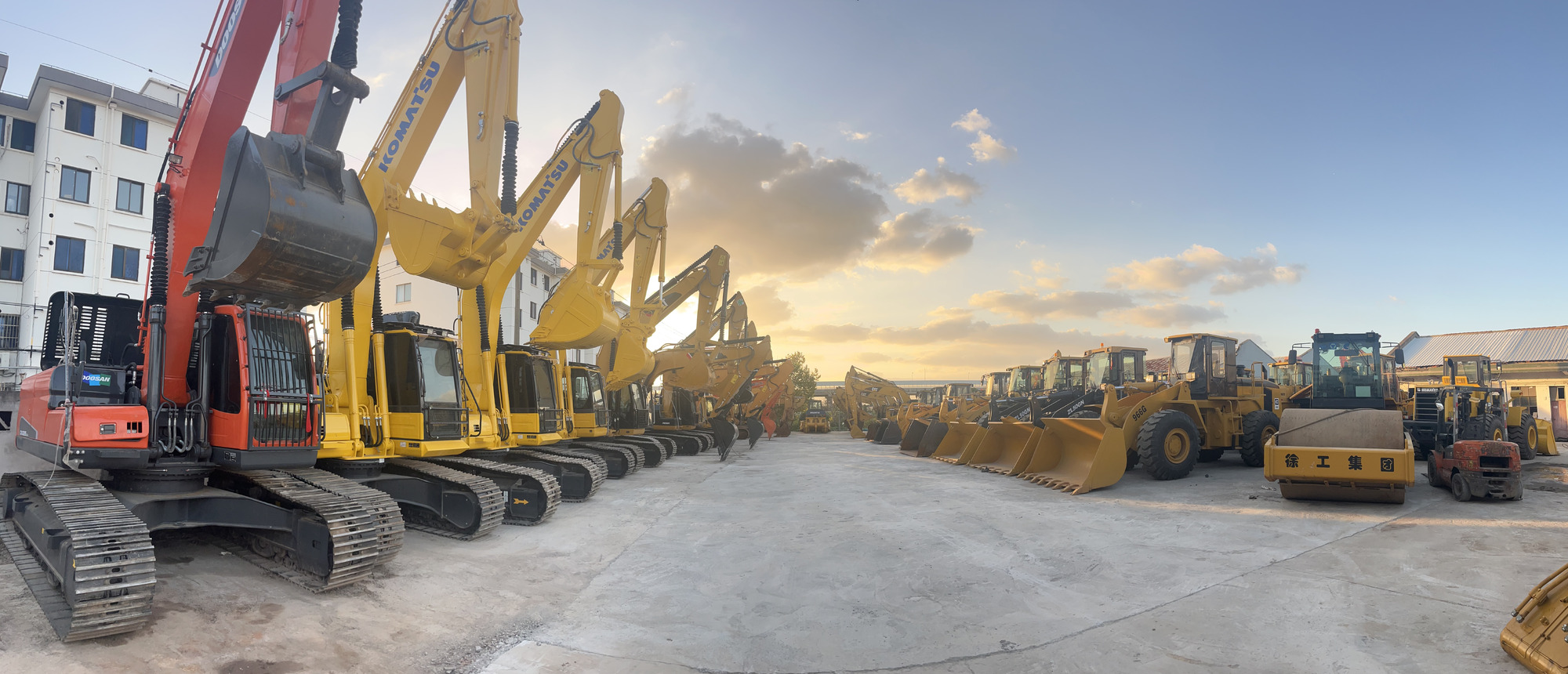 Sunight Development Company Limited - Camiones - Euro 2, caja de cambios: automática undefined: foto 19