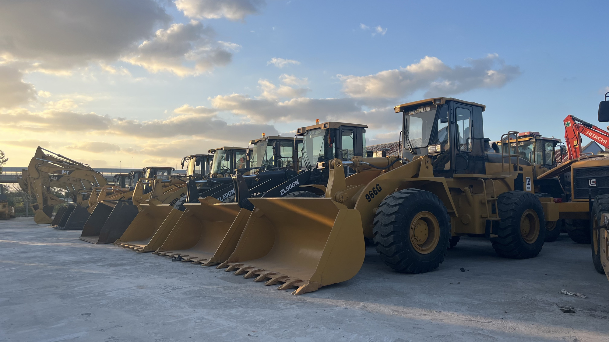 Sunight Development Company Limited - Camiones - Euro 2, caja de cambios: automática undefined: foto 20