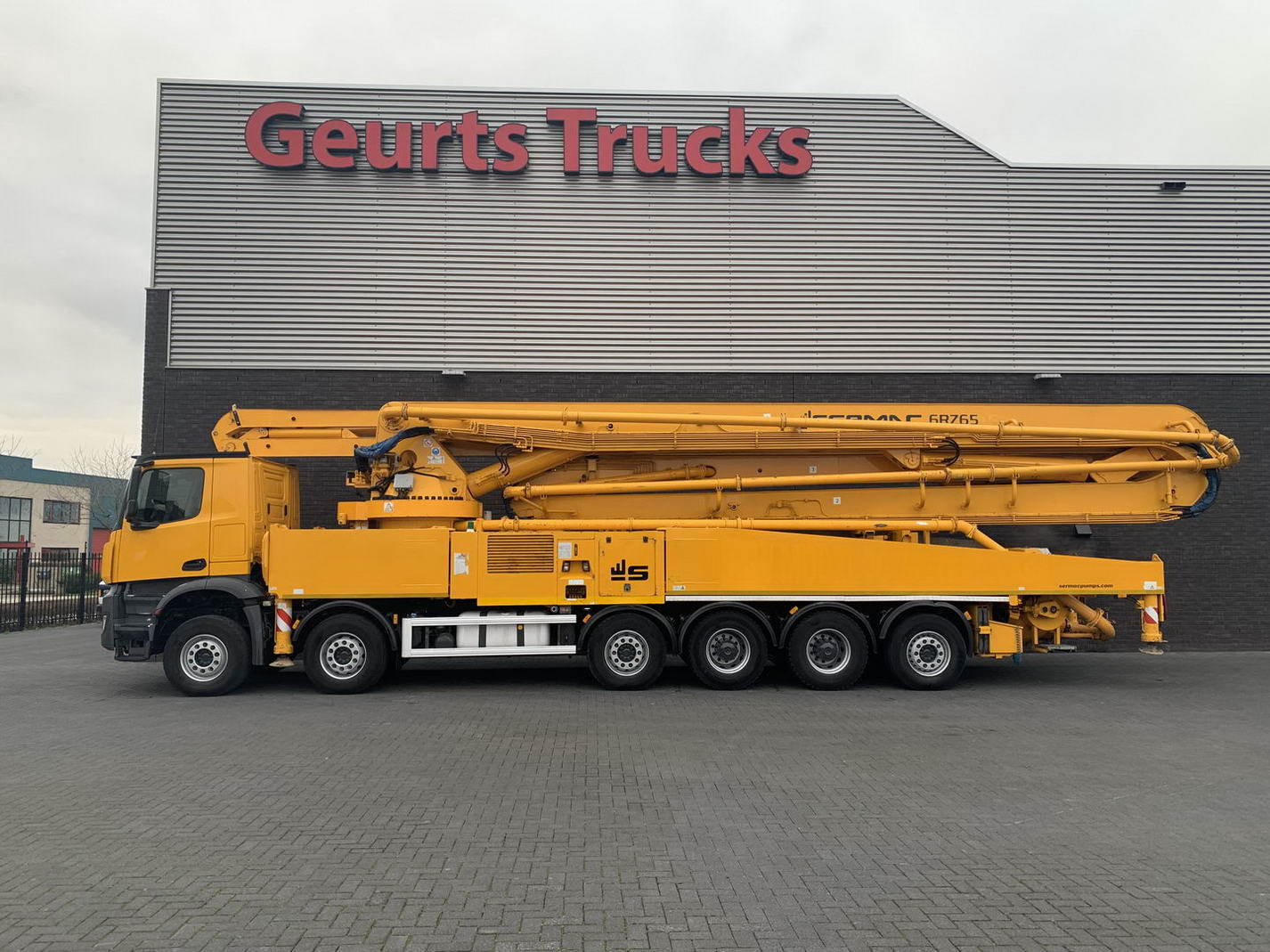 Geurts Trucks B.V. - Implementos undefined: foto 20