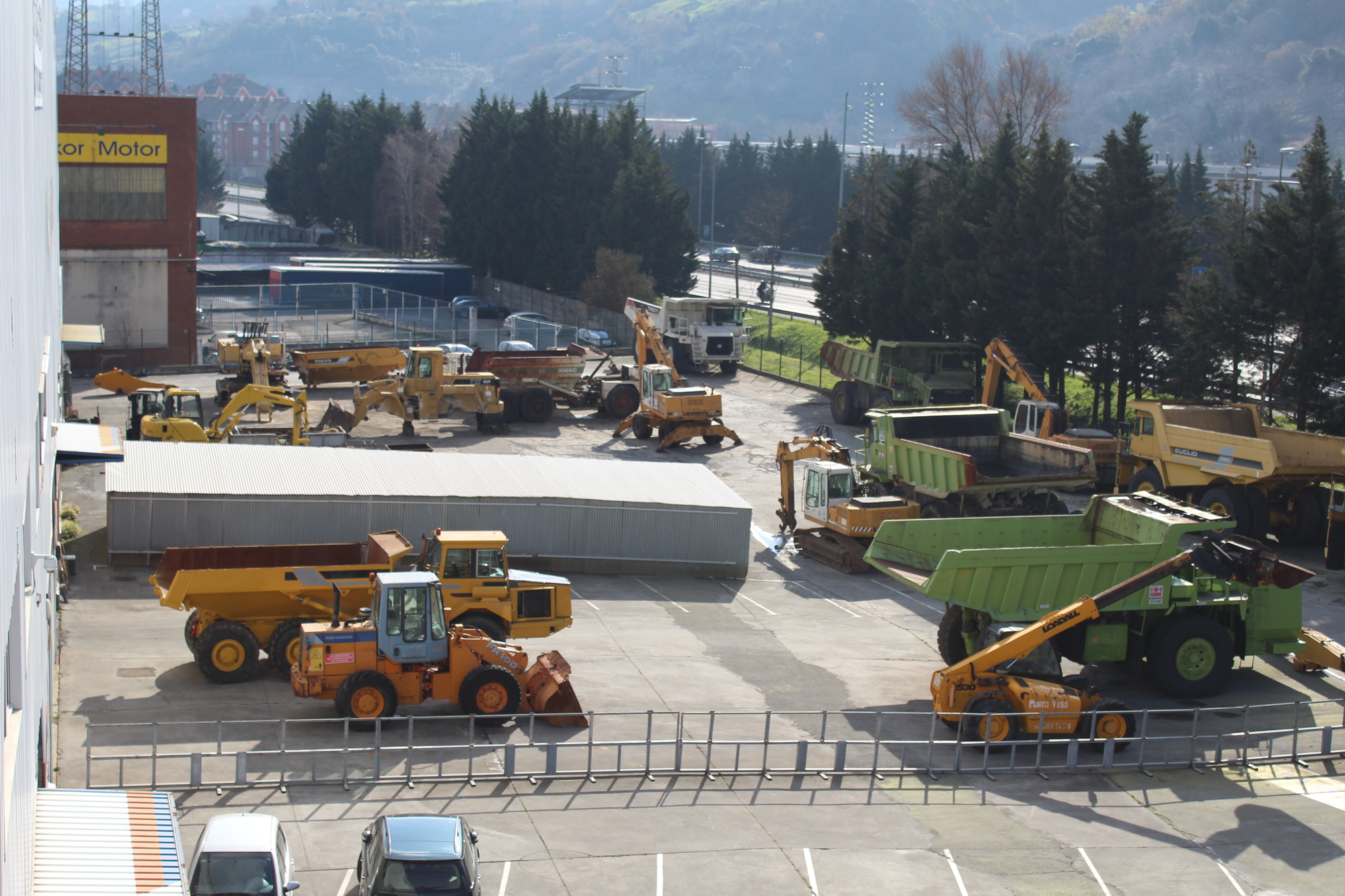 MAQUINARIA HONRADO S.L. - Equipos de manutención undefined: foto 2