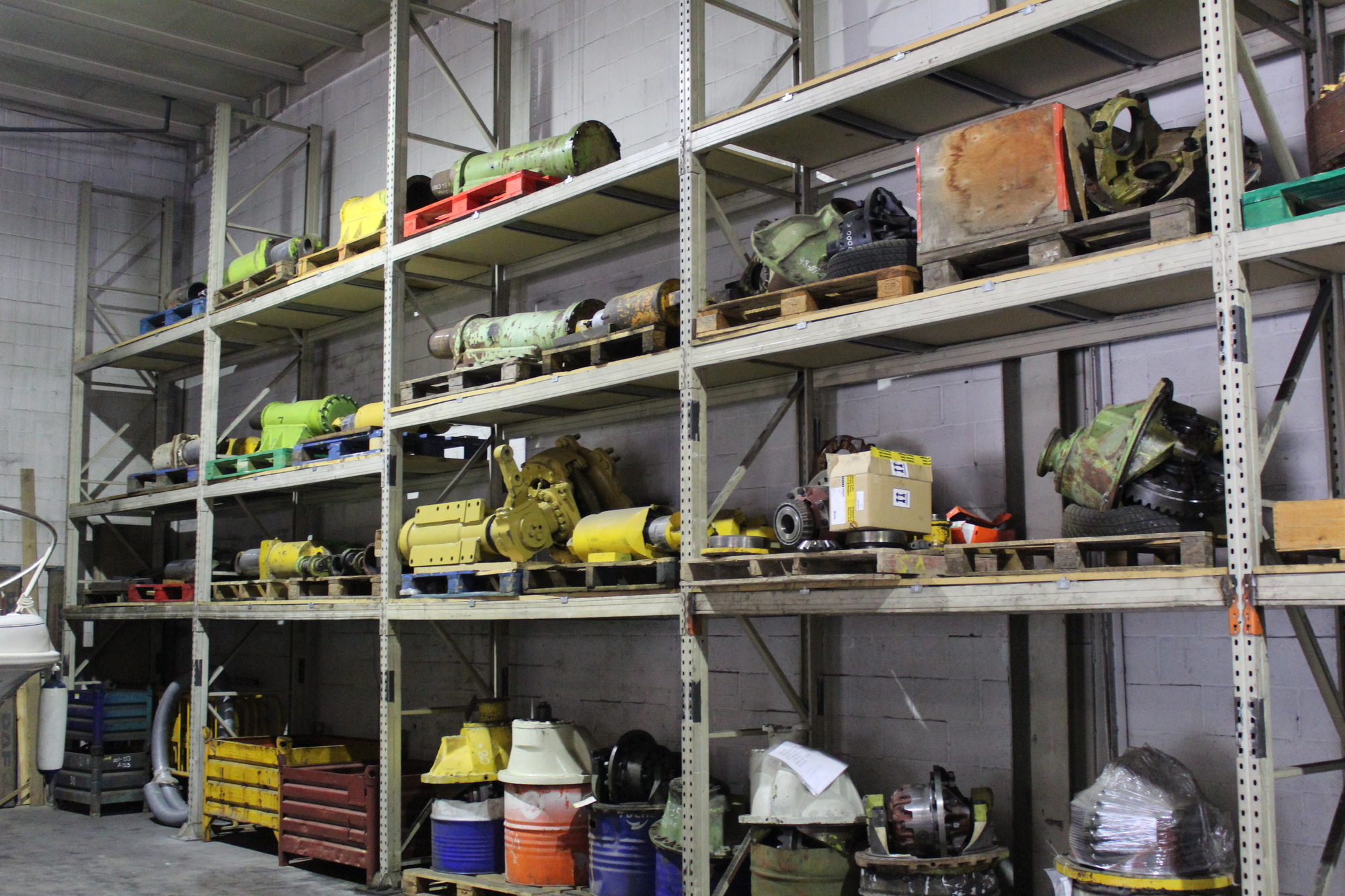 MAQUINARIA HONRADO S.L. - Equipos de manutención undefined: foto 3