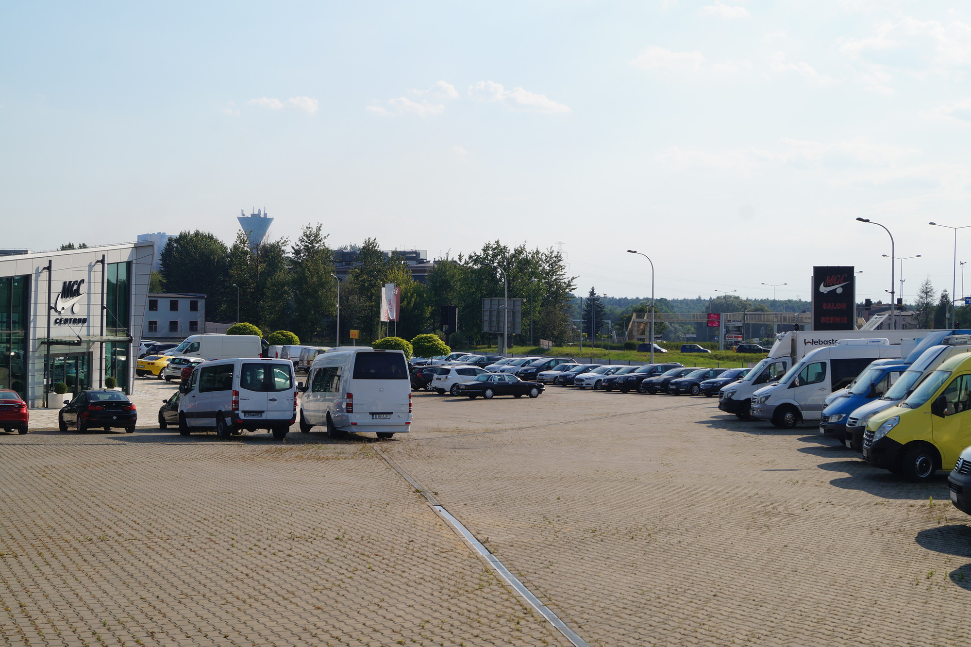 MGC CENTRUM SAMOCHODOW DOSTAWCZYCH - Equipos de manutención undefined: foto 8