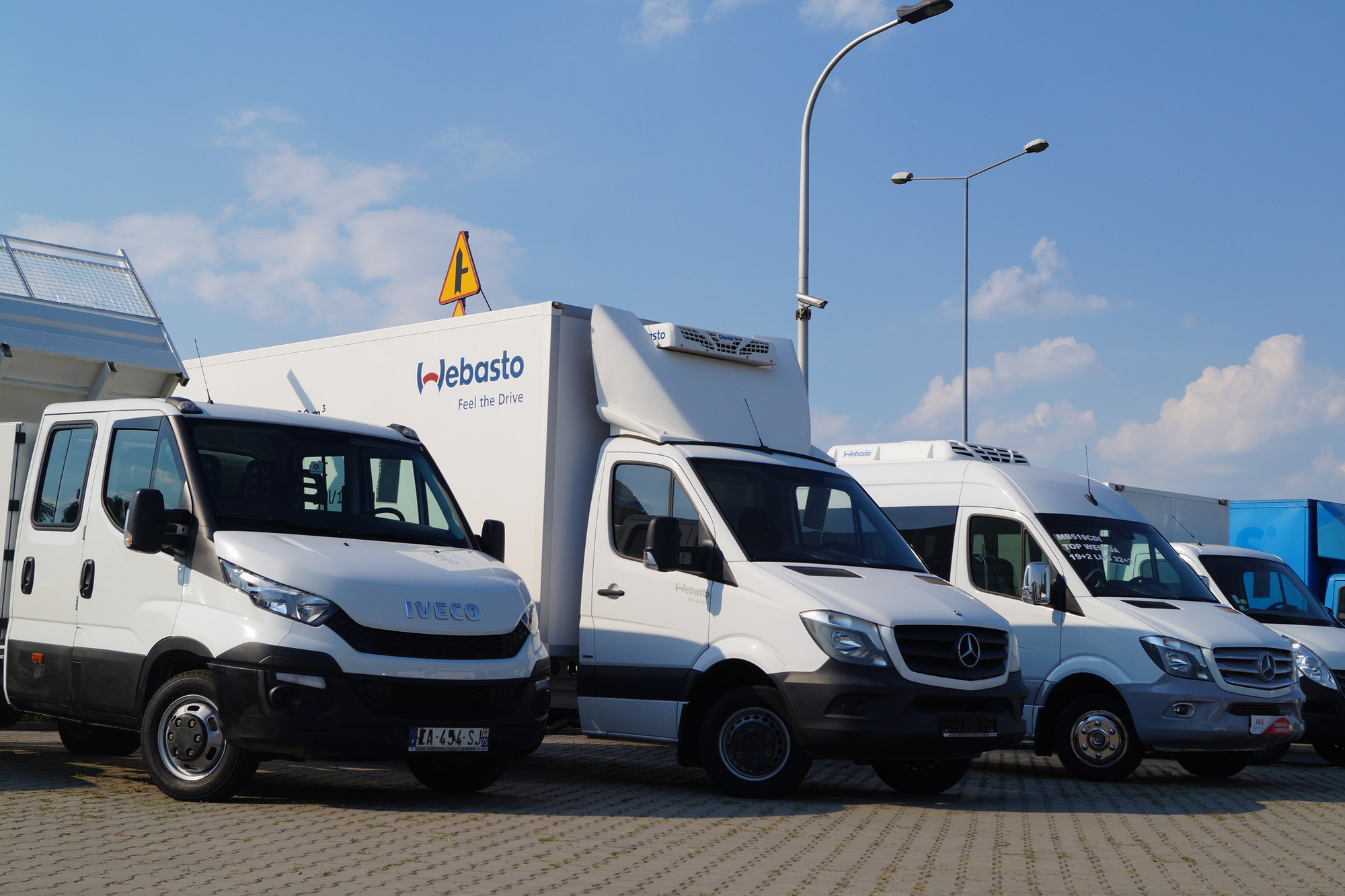MGC CENTRUM SAMOCHODOW DOSTAWCZYCH - Equipos de manutención undefined: foto 10