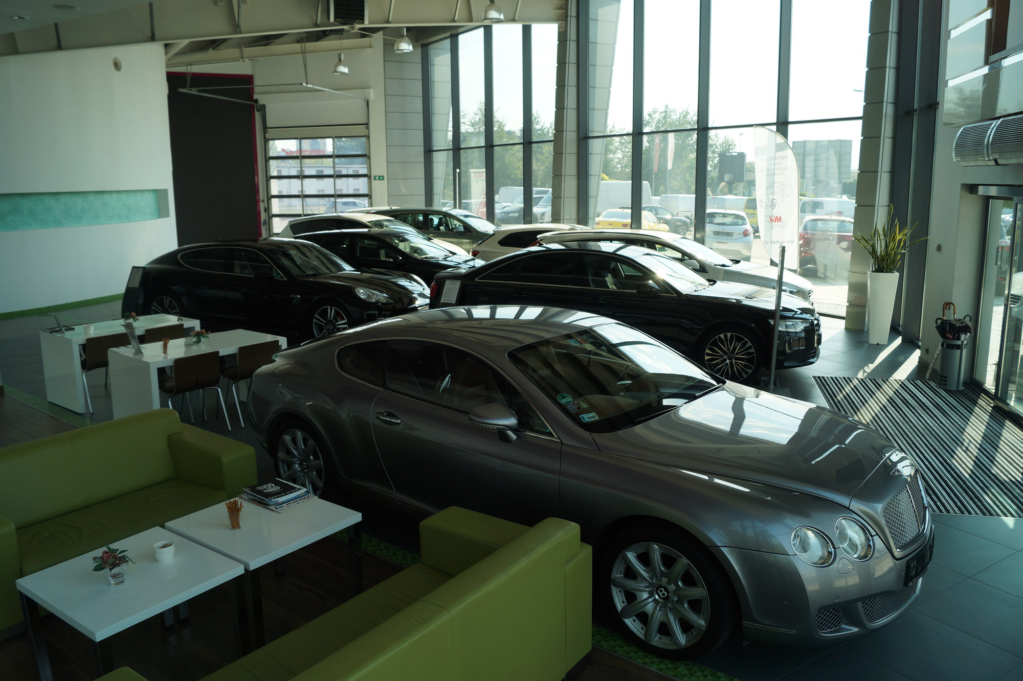 MGC CENTRUM SAMOCHODOW DOSTAWCZYCH - Equipos de manutención undefined: foto 13