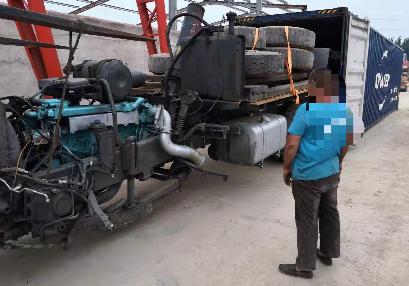 Shandong Guhong Auto Industrial CO., LTD - Camiones SINOTRUK HOWO - grúa para camión undefined: foto 3