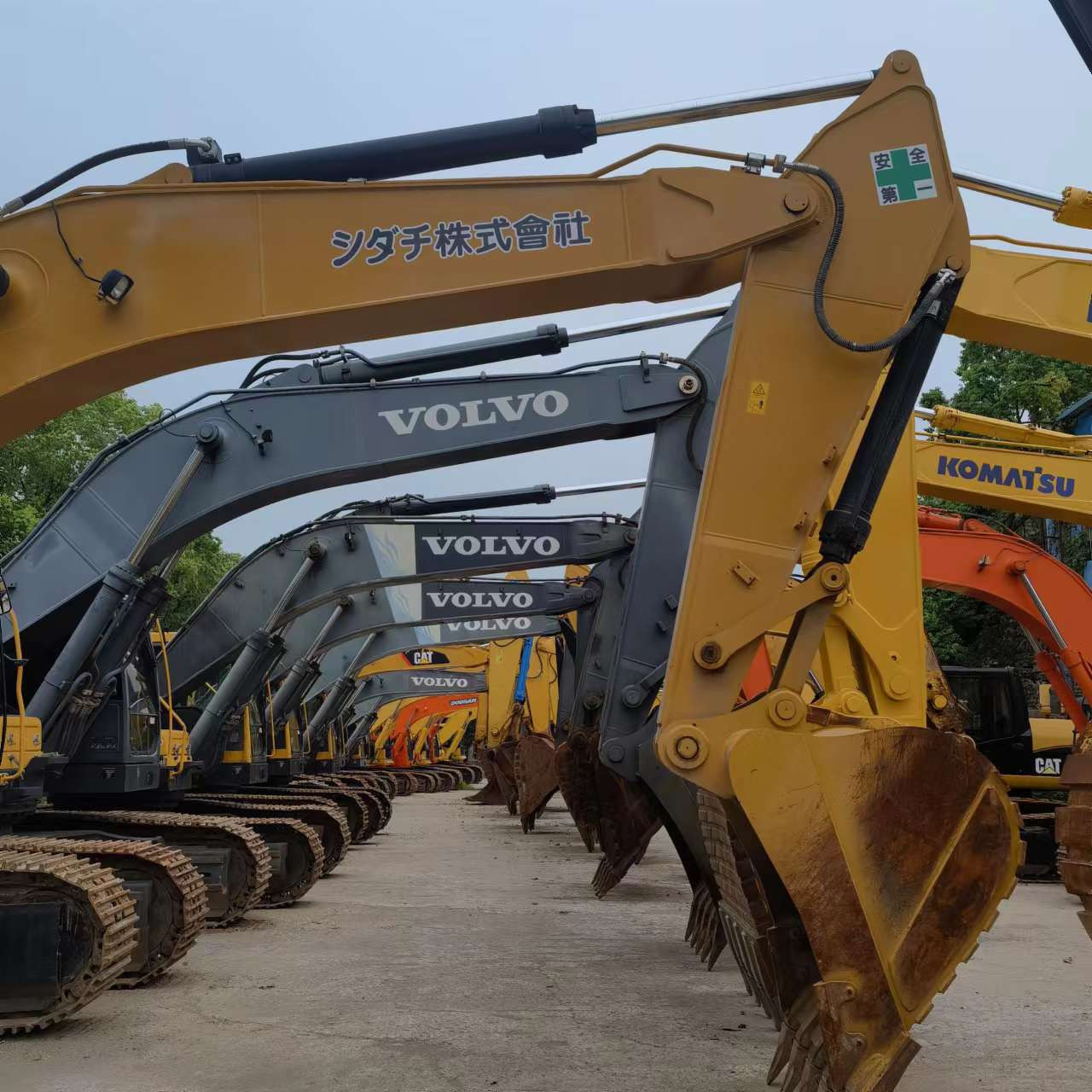 Qingdao Higher Weight Trade Co. LTD - Camiones SINOTRUK - Año: 2022, Euro 3 undefined: foto 7