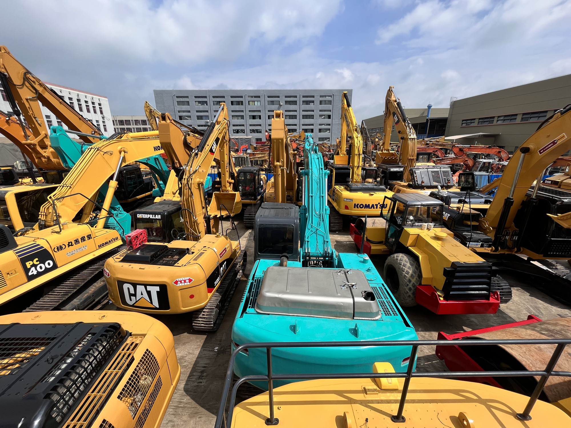 Qingdao Higher Weight Trade Co. LTD - Camiones SINOTRUK - Año: 2022, Euro 3 undefined: foto 3
