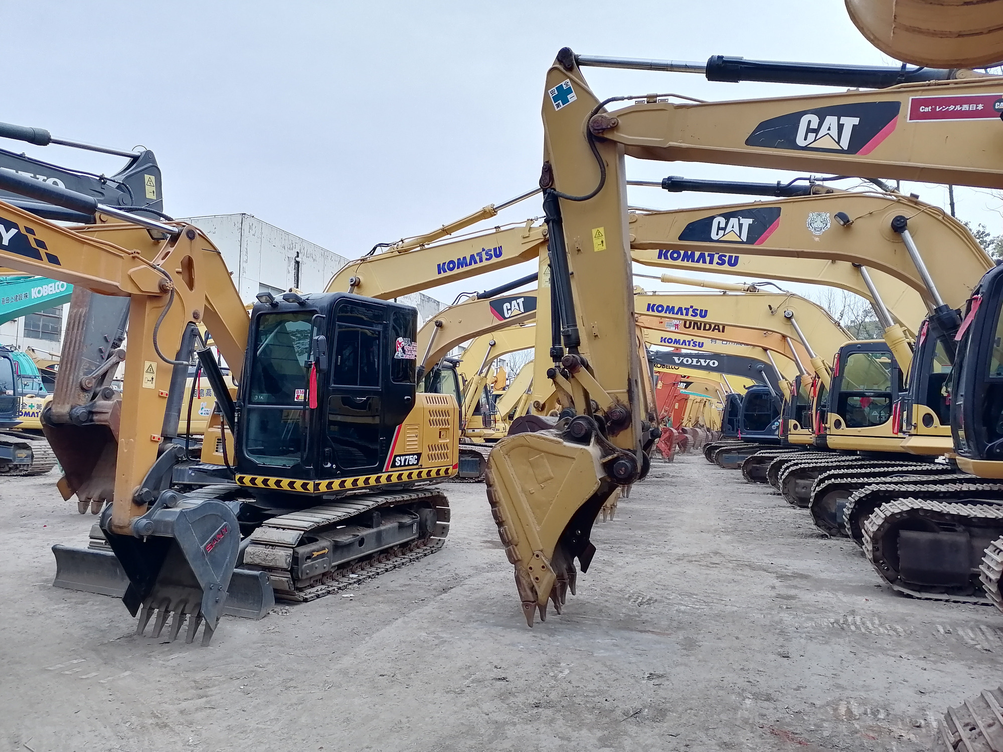 Qingdao Higher Weight Trade Co. LTD - Camiones SINOTRUK - Año: 2022, Euro 3 undefined: foto 8