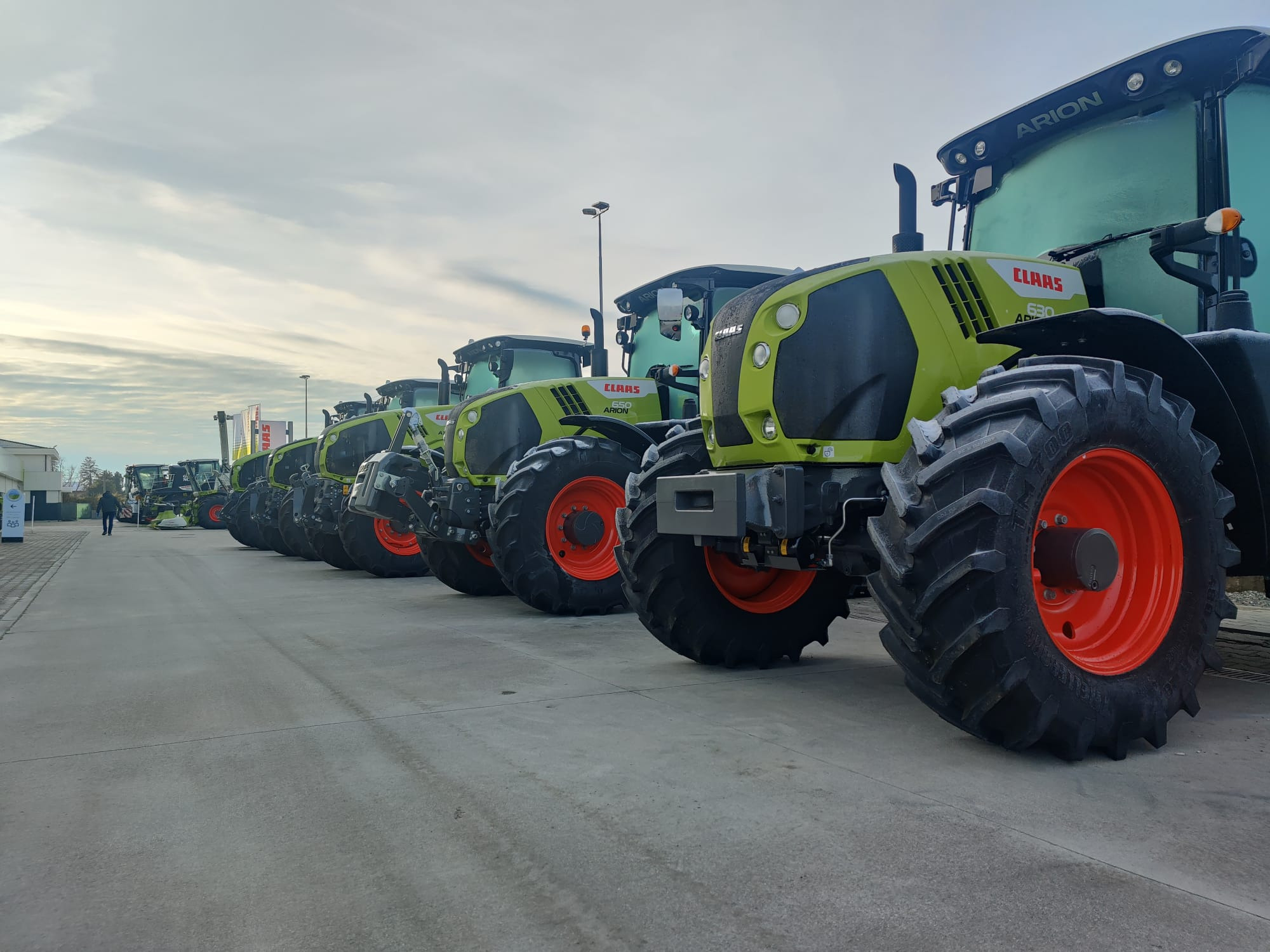 CLAAS Agricoltura S.r.l - anuncios sobre venta undefined: foto 2