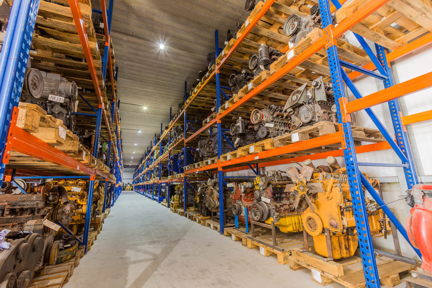 Overbeek Bouwmachines B.V. - Implementos - Año: 2014 undefined: foto 2