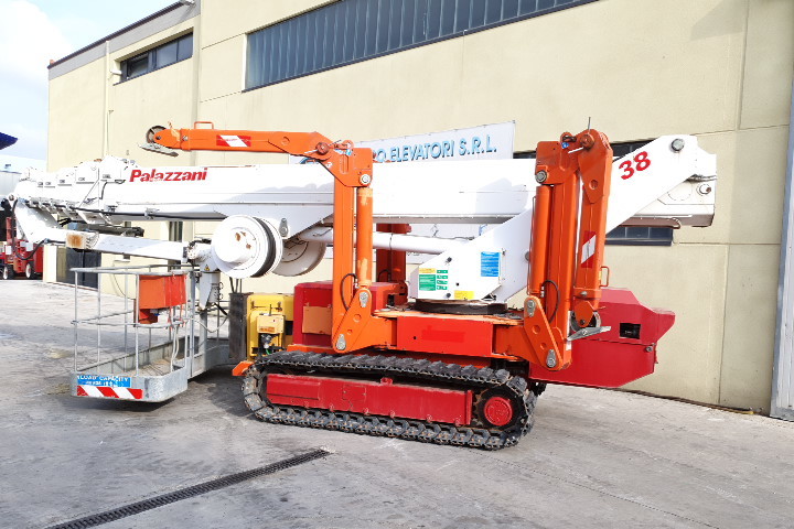 Centro Elevatori SRL - anuncios sobre venta undefined: foto 2