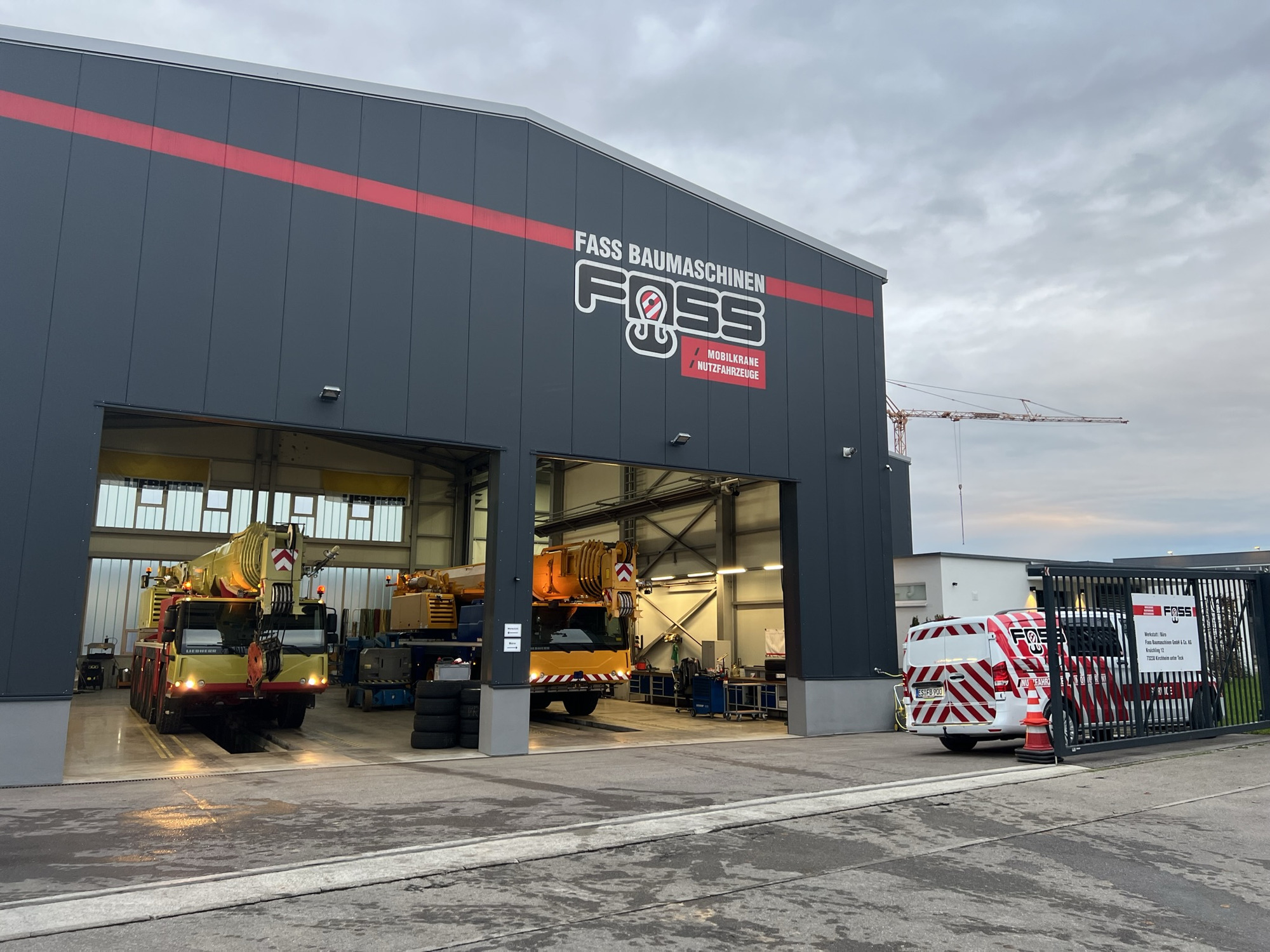 Fass Baumaschinen GmbH & Co. KG - Camiones undefined: foto 1