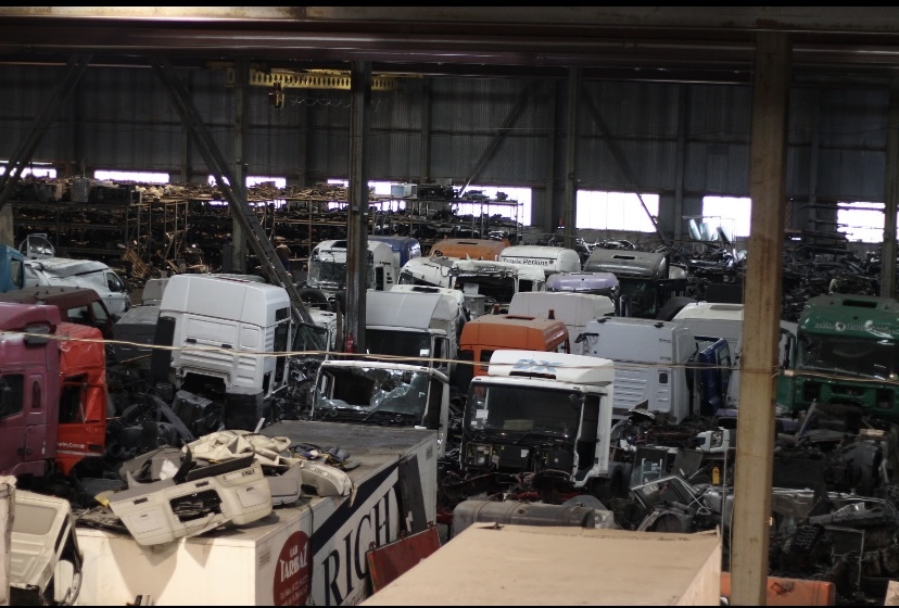 EGDA truckparts - Piezas de recambio HELLA undefined: foto 9