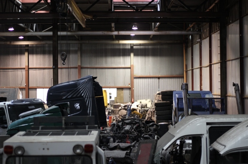 EGDA truckparts - Piezas de recambio HELLA undefined: foto 7