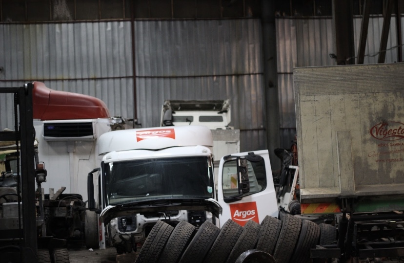 EGDA truckparts - Piezas de recambio HELLA undefined: foto 4