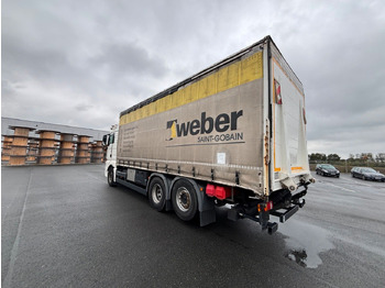 Camión lona MAN TGX 26.480 mit Ladebordwand: foto 4 Camión lona MAN TGX 26.480 mit Ladebordwand: foto 4