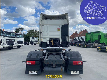 Cabeza tractora DAF XF 105 460: foto 4