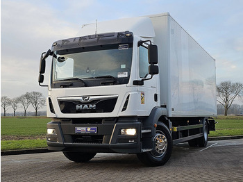 Camión caja cerrada MAN TGM
