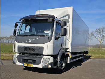 Camión caja cerrada VOLVO FL 220