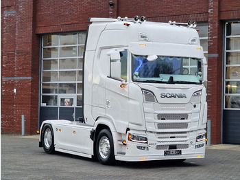 Cabeza tractora SCANIA S 660 V8