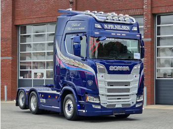 Cabeza tractora SCANIA S 770