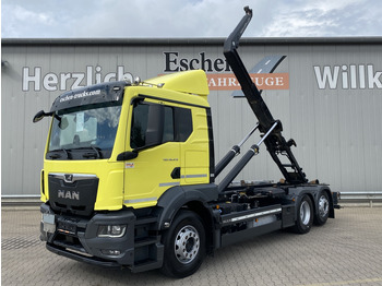 Multibasculante camión MAN TGS 26.470