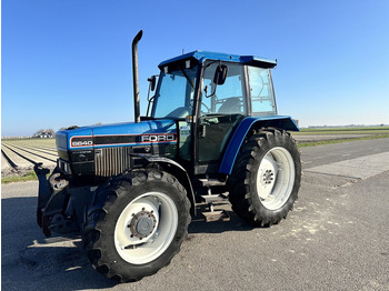 Tractor FORD