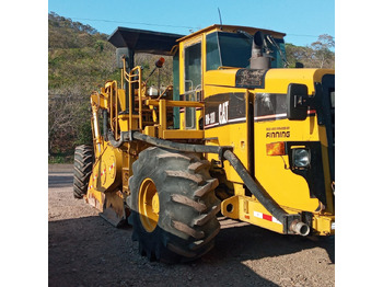Estabilizador de suelos CATERPILLAR