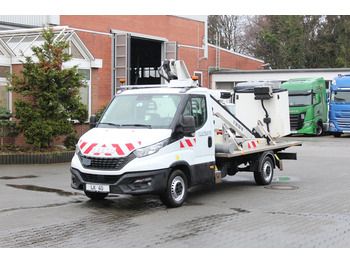 Camión con plataforma elevadora IVECO Daily