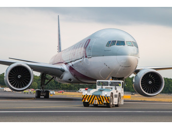 Remolcador de aviones Douglas DC4H: foto 3 Remolcador de aviones Douglas DC4H: foto 3