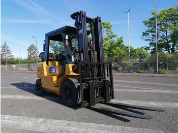 Carretilla elevadora de gas CATERPILLAR GP