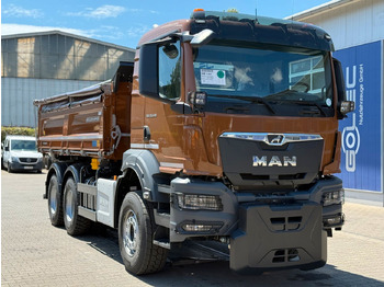Volquete camión MAN TGS 33.440