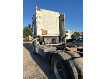 Cabeza tractora RENAULT Magnum 390: foto 5