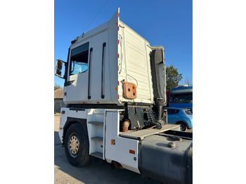 Cabeza tractora RENAULT Magnum 390: foto 4