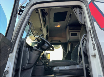 Foto del interior 1: Cabeza tractora Mercedes-Benz Arocs 3351 LS 6x4 Arocs 3351 LS 6x4, StreamSpace, Bi-Xenon, Hydraulik Foto del interior 1: Cabeza tractora Mercedes-Benz Arocs 3351 LS 6x4 Arocs 3351 LS 6x4, StreamSpace, Bi-Xenon, Hydraulik